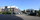 Die Straßenansicht inkl. Parkplatz