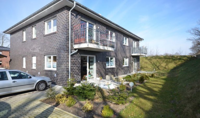 Diese Foto zeigt das bereits durch die HEYEN Immobilien vermittelte Mehrparteien-Wohnhaus in Aurich