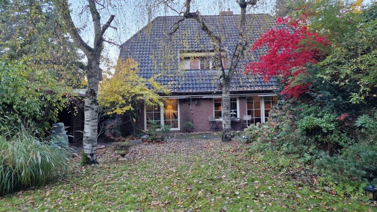 ad Zwischenahn / Ofen Diese Foto zeigt das bereits durch die HEYEN Immobilien vermittelte Wohnhaus in Aurich / Haxtum